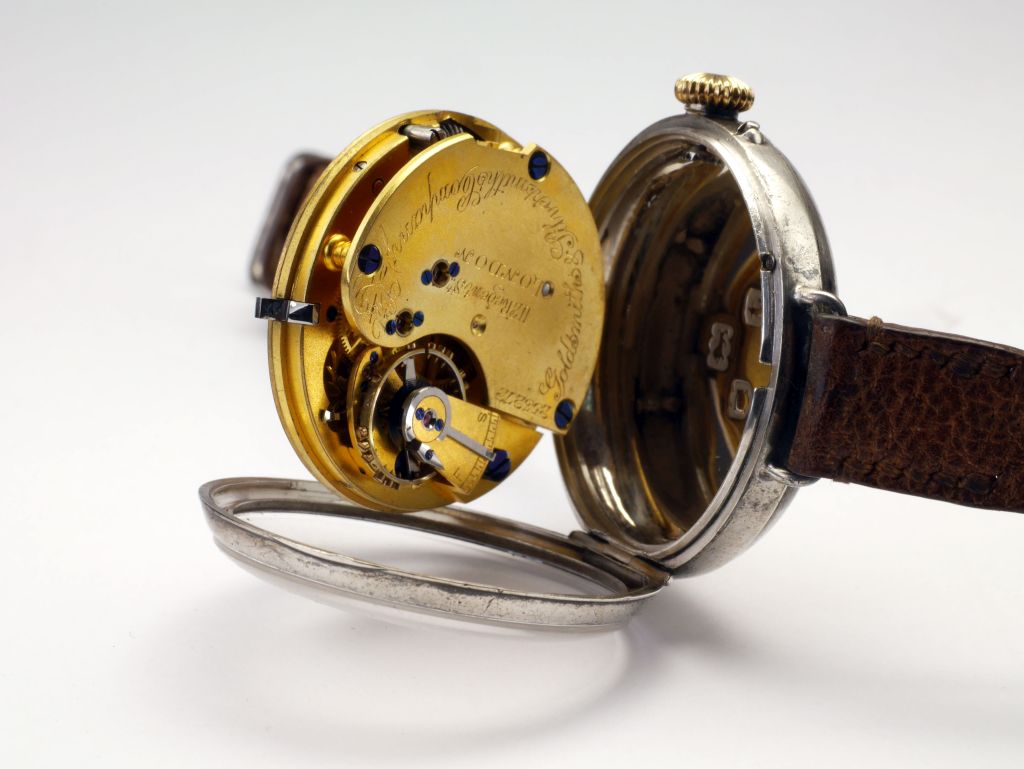 Rotherhams English Wristwatch 1914